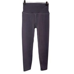 Beyond Yoga High-Waist Textured Leggings in Charcoal